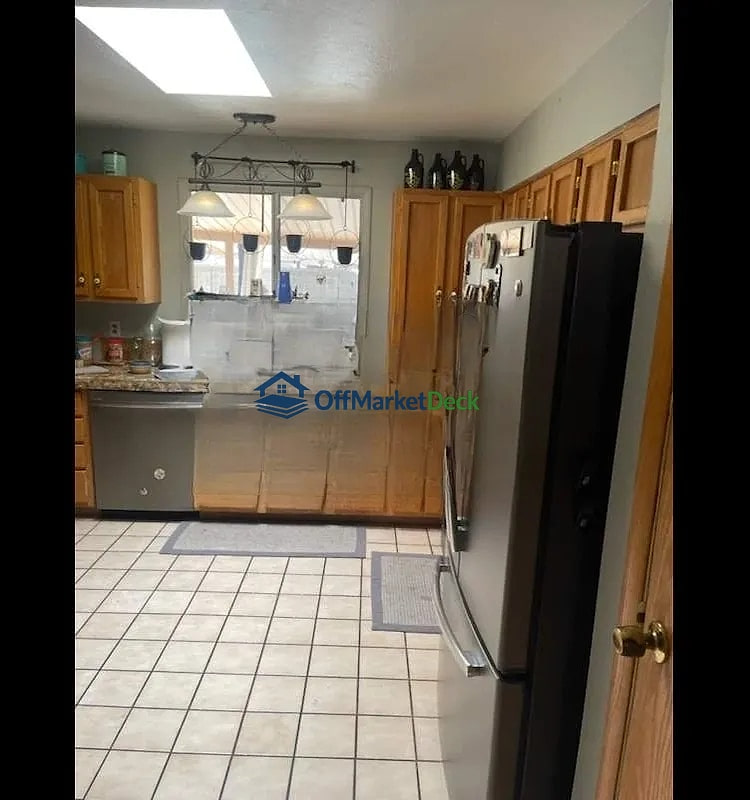 Off-market house in Scottsdale, Arizona — 4 beds, 2 baths, $673,500 — photo 5 of 8
