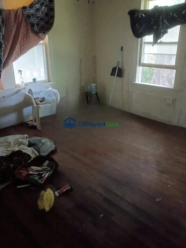 Off-market house in Sheffield, Alabama — 3 beds, 1 bath, $82,200 — photo 8 of 8