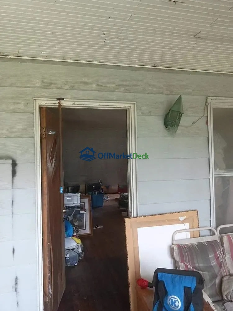 Off-market house in Sheffield, Alabama — 3 beds, 1 bath, $82,200 — photo 2 of 8