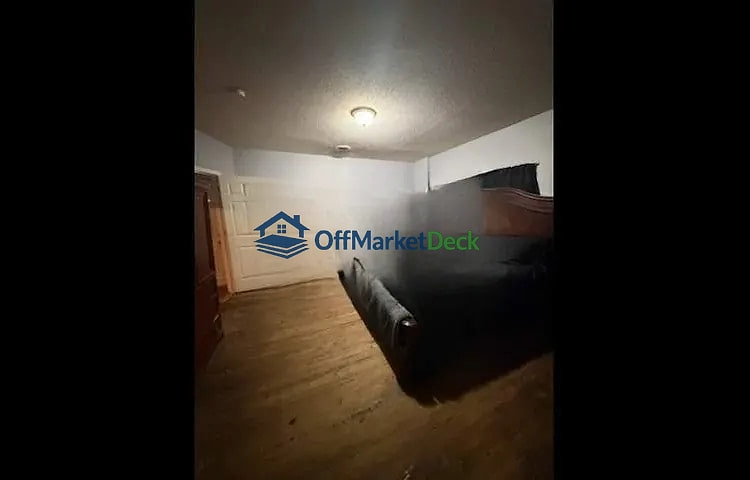 Off-market house in Elizabethton, Tennessee — 3 beds, 1 bath, $93,500 — photo 7 of 8