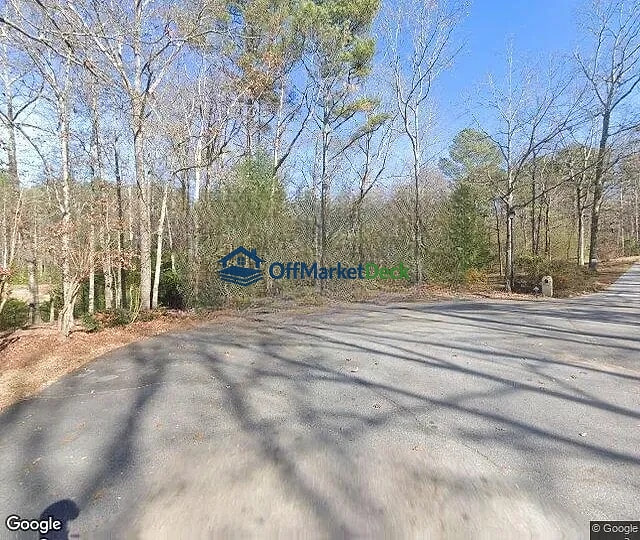 Off-market house in Buford, Georgia — 6 beds, 5.5 baths, $520,000 — photo 3 of 3