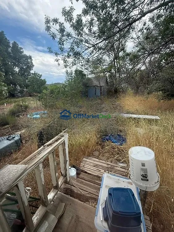 Off-market house in Flagstaff, Arizona — 2 beds, 1 bath, $329,900 — photo 8 of 8