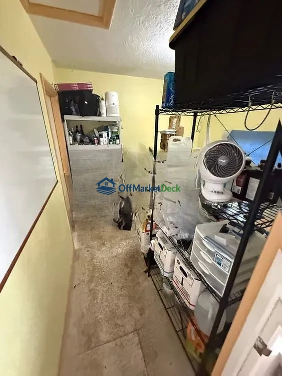 Off-market house in Flagstaff, Arizona — 2 beds, 1 bath, $329,900 — photo 2 of 8