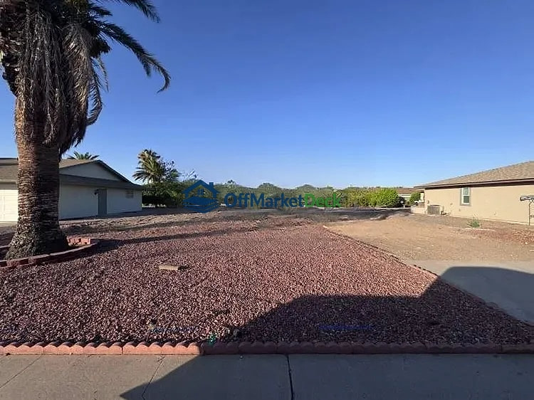 Off-market house in Sun City, Arizona — 2 beds, 1 bath, $130,990 — photo 2 of 8