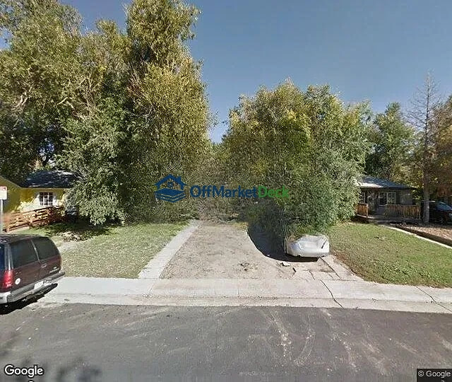 Off-market house in Denver, Colorado — 2 beds, 1 bath, $269,000 — photo 2 of 3