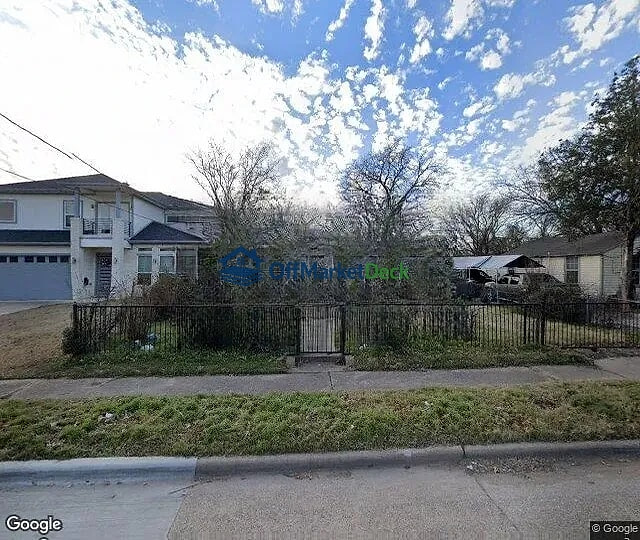 Off-market house in Dallas, Texas — 3 beds, 1 bath, $149,900 — photo 2 of 3