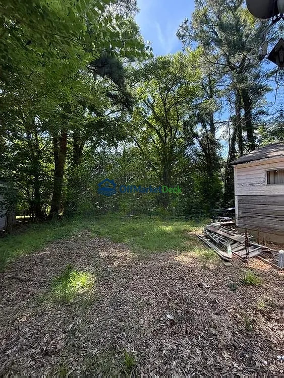 Off-market house in Memphis, Tennessee — 3 beds, 1 bath, $39,900 — photo 3 of 8