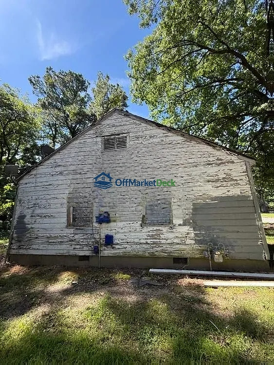 Off-market house in Memphis, Tennessee — 3 beds, 1 bath, $39,900 — photo 2 of 8