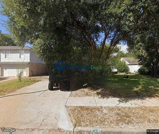 Off-market house in Katy, Texas — 3 beds, 2 baths, $205,000 — photo 3 of 3