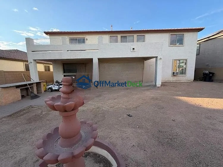 Off-market house in Surprise, Arizona — 5 beds, 3 baths, $449,900 — photo 6 of 8