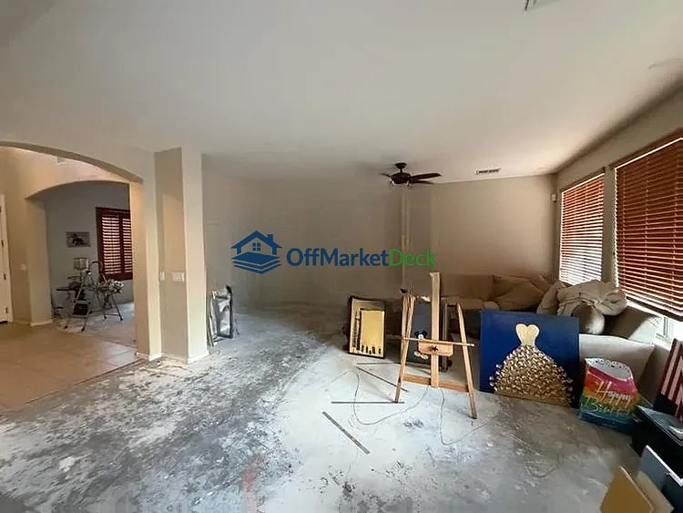 Off-market house in Surprise, Arizona — 5 beds, 3 baths, $449,900 — photo 7 of 8