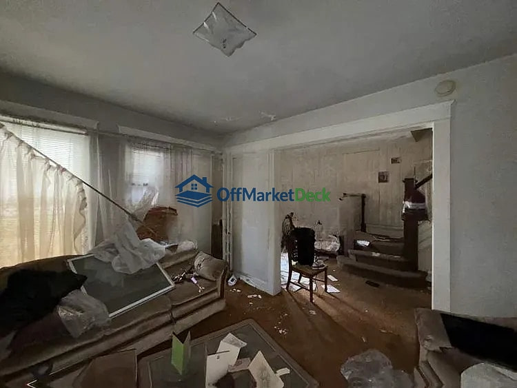 Off-market house in Baltimore, Maryland — 4 beds, 1 bath, $75,000 — photo 7 of 8