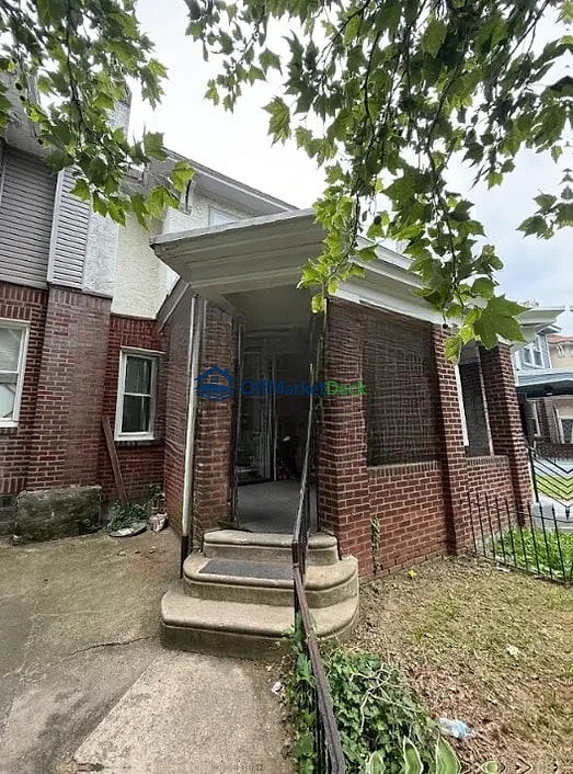 Off-market townhome in Philadelphia, Pennsylvania — 3 beds, 1 bath, $125,000