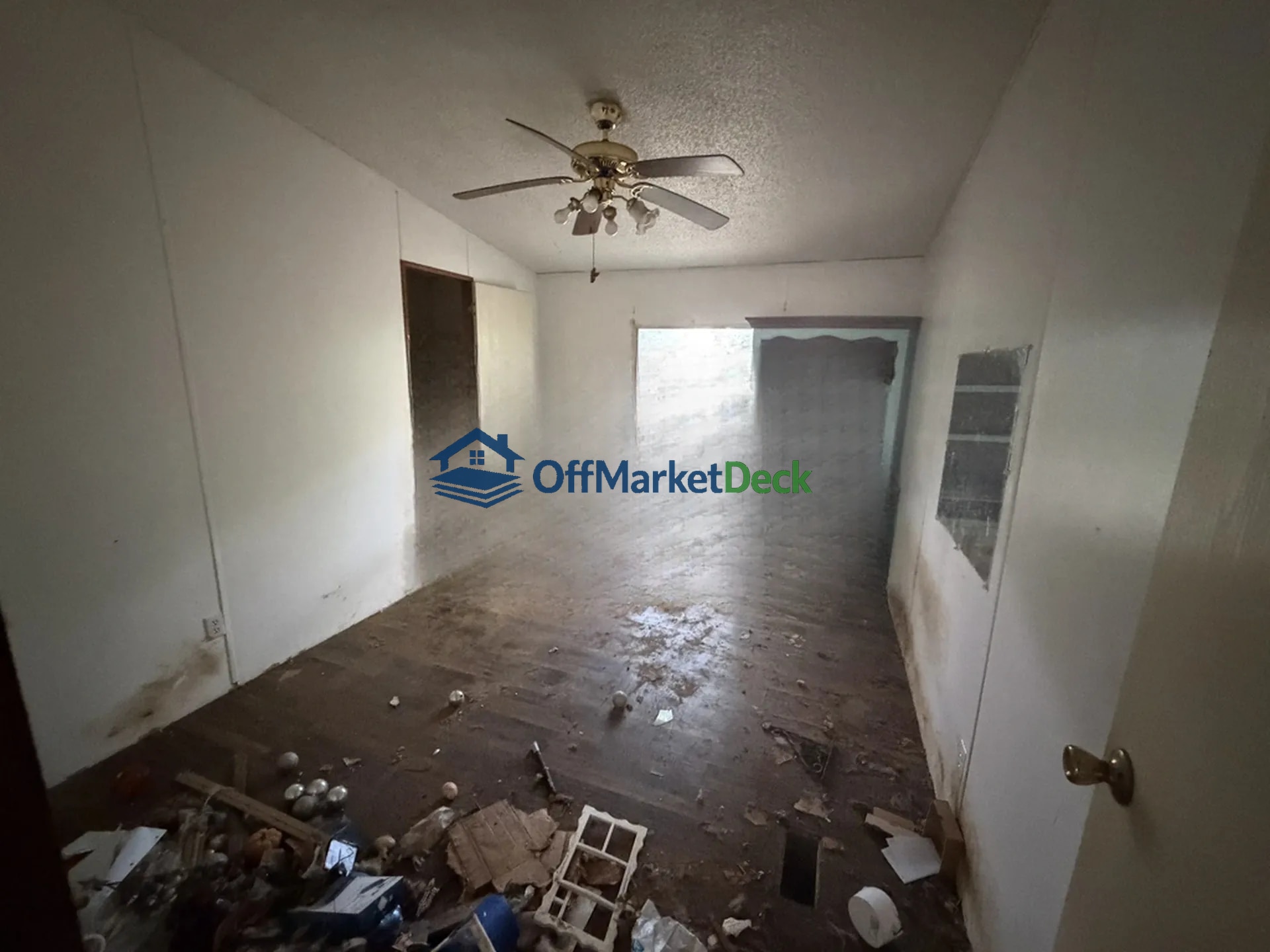 Off-market mobile in Waxahachie, Texas — 3 beds, 2 baths, $115,000 — photo 6 of 8