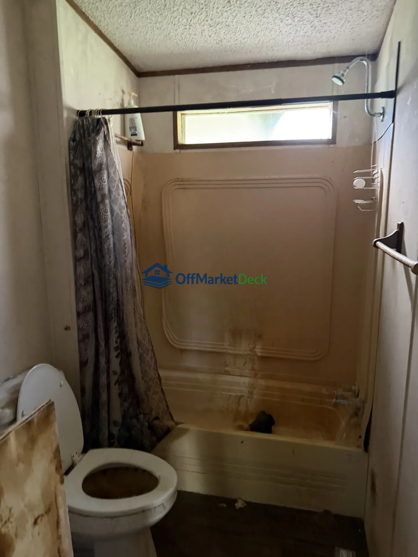 Off-market mobile in Waxahachie, Texas — 3 beds, 2 baths, $115,000 — photo 8 of 8