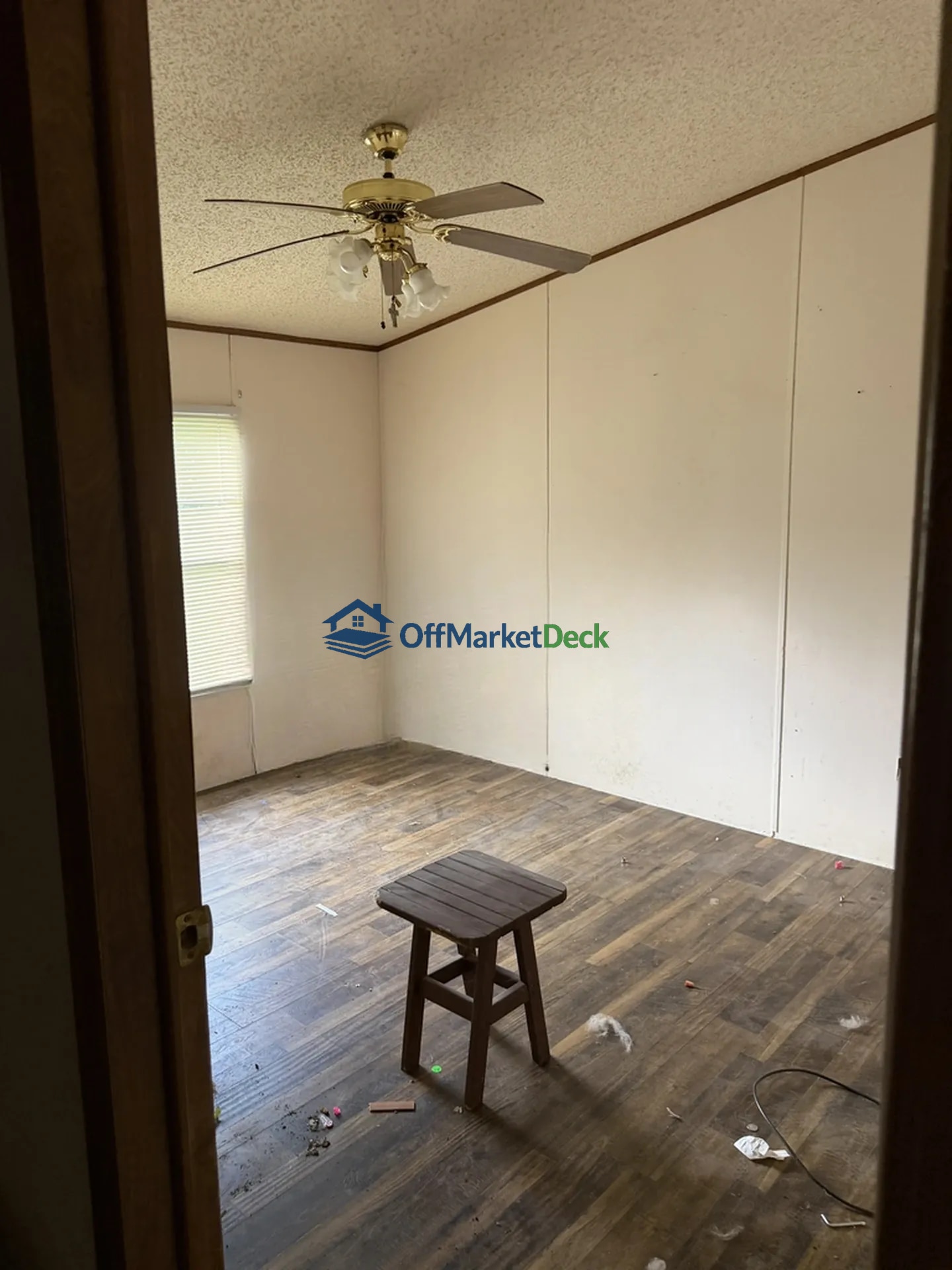 Off-market mobile in Waxahachie, Texas — 3 beds, 2 baths, $115,000 — photo 7 of 8