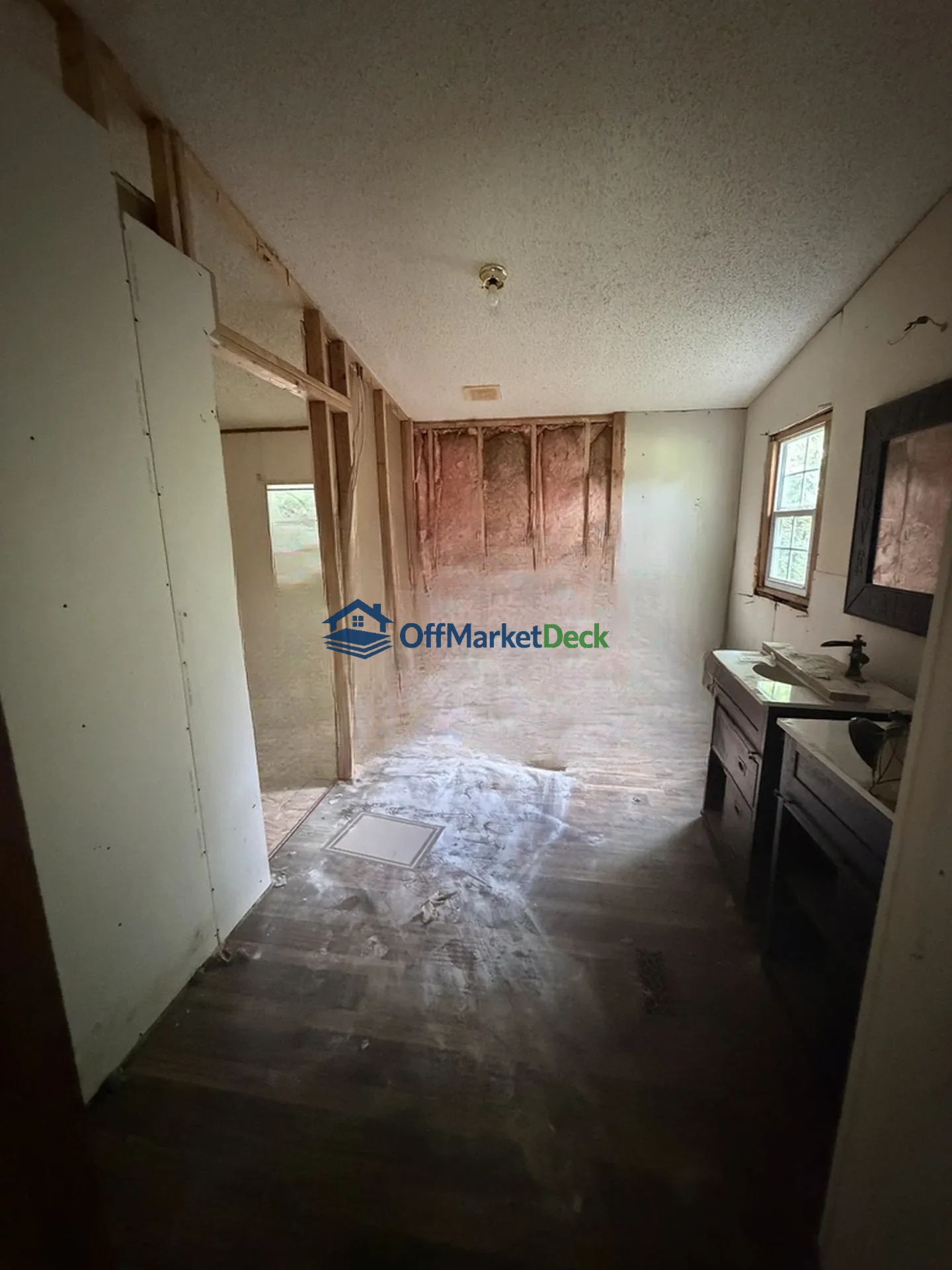 Off-market mobile in Waxahachie, Texas — 3 beds, 2 baths, $115,000 — photo 4 of 8
