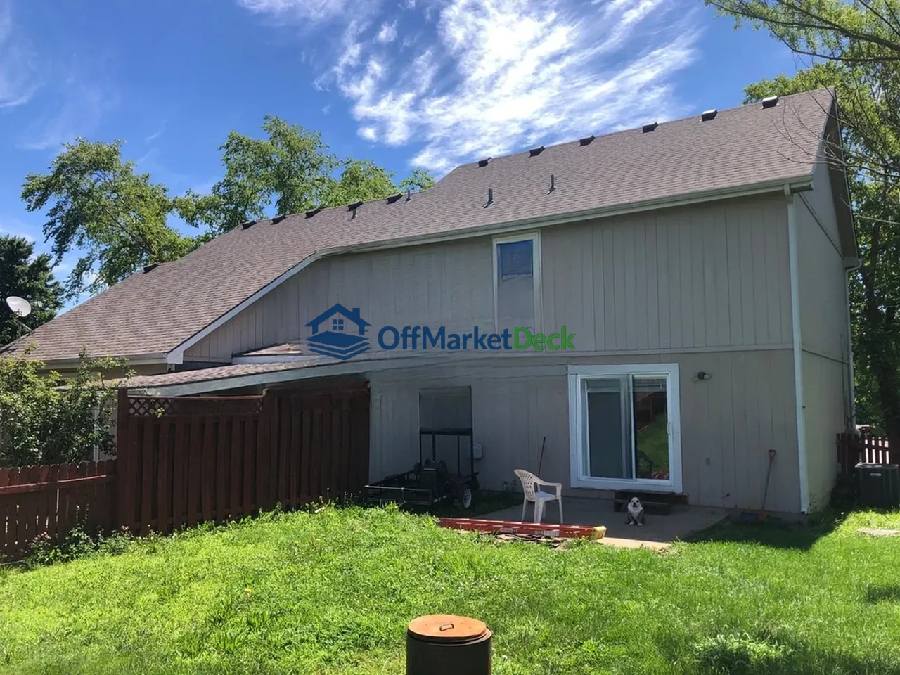 Off-market house in Spring Hill, Kansas — 3 beds, 2.5 baths, $164,900 — photo 4 of 8