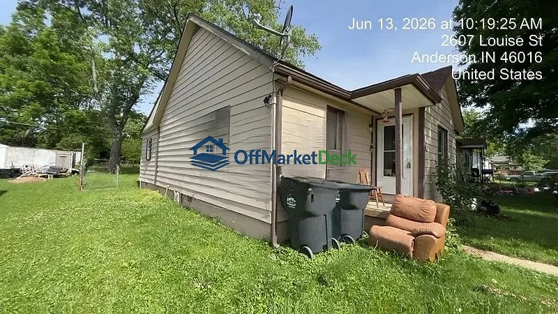 Off-market house in Anderson, Indiana — 3 beds, 1 bath, $54,900 — photo 2 of 8