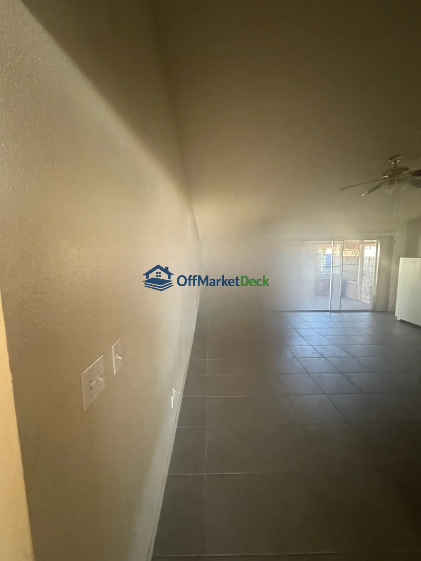 Off-market house in Phoenix, Arizona — 3 beds, 2 baths, $329,990 — photo 8 of 8