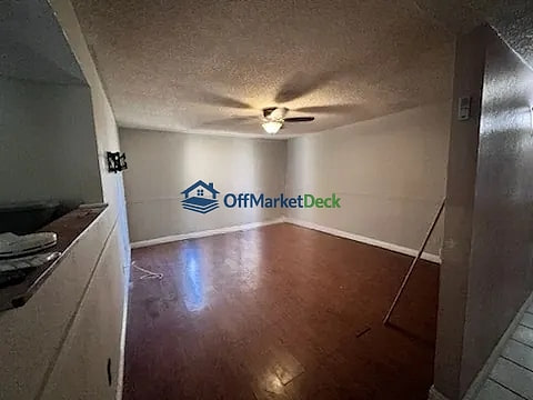 Off-market house in Yuma, Arizona — 3 beds, 2 baths, $184,990 — photo 8 of 8