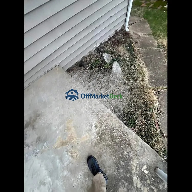 Off-market house in Saint Charles, Missouri — 3 beds, 1 bath, $64,000 — photo 5 of 5