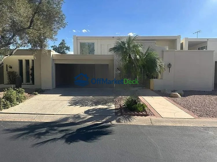 Off-market house in Scottsdale, Arizona — 3 beds, 3.5 baths, $650,000 — photo 2 of 5