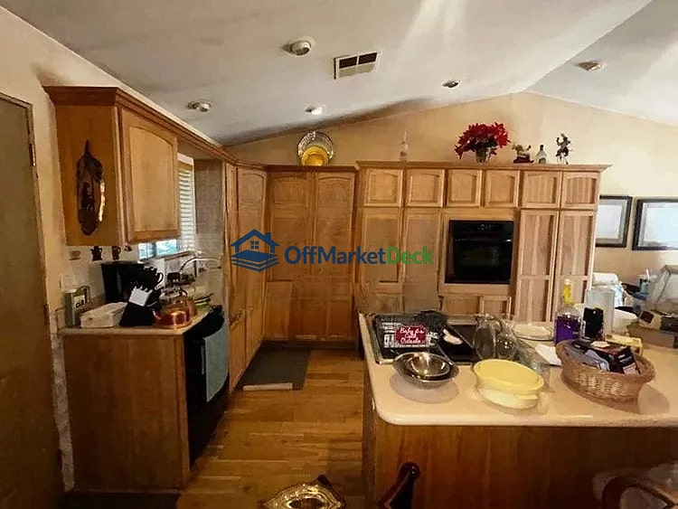 Off-market house in Heber-Overgaard, Arizona — 3 beds, 2 baths, $275,000 — photo 4 of 5