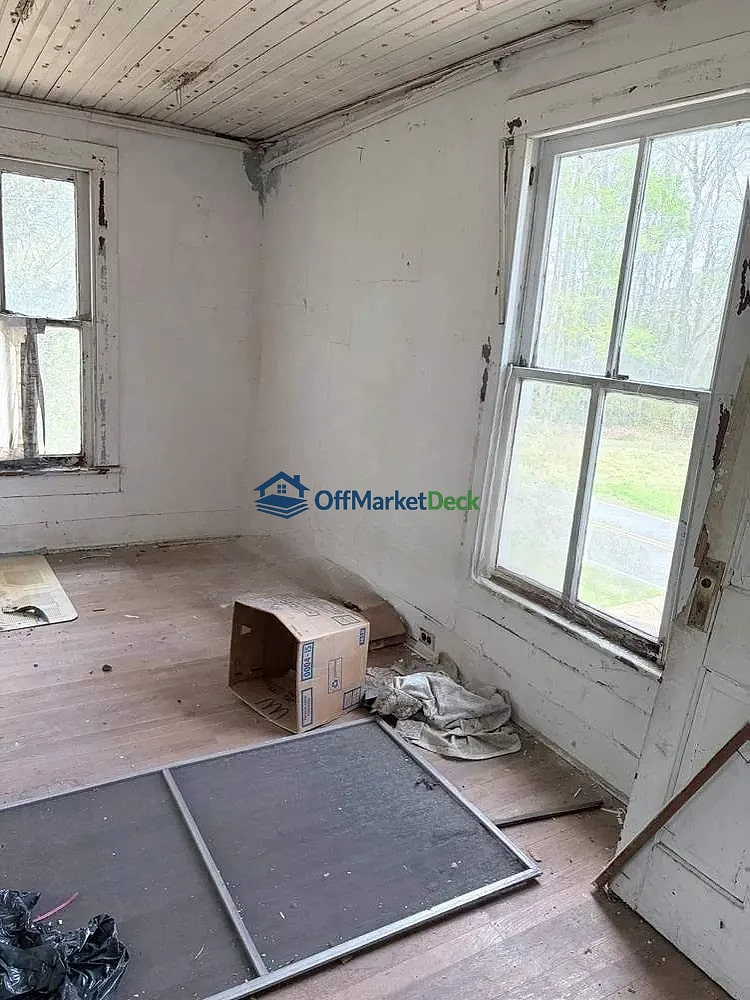 Off-market house in Gates, North Carolina — 3 beds, 1 bath, $87,000 — photo 2 of 5
