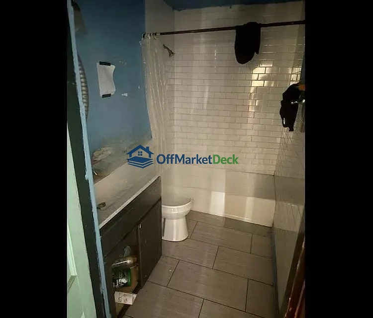 Off-market house in Nashville, Tennessee — 4 beds, 1 bath, $274,990 — photo 4 of 5