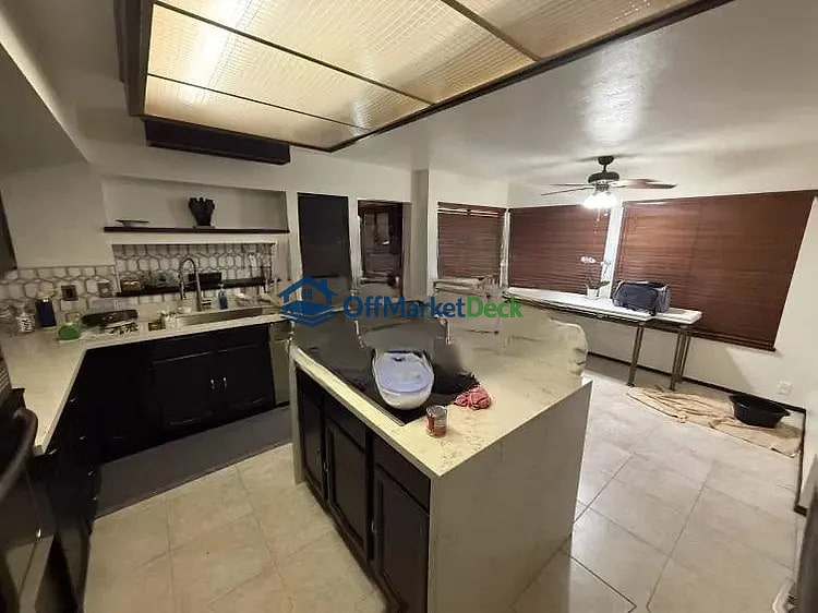 Off-market house in Scottsdale, Arizona — 3 beds, 2 baths, $1,125,000 — photo 5 of 5