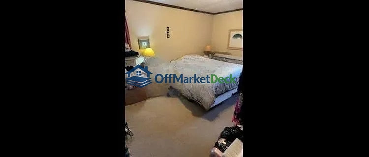 Off-market house in Marietta, Georgia — 3 beds, 2 baths, $306,400 — photo 4 of 5
