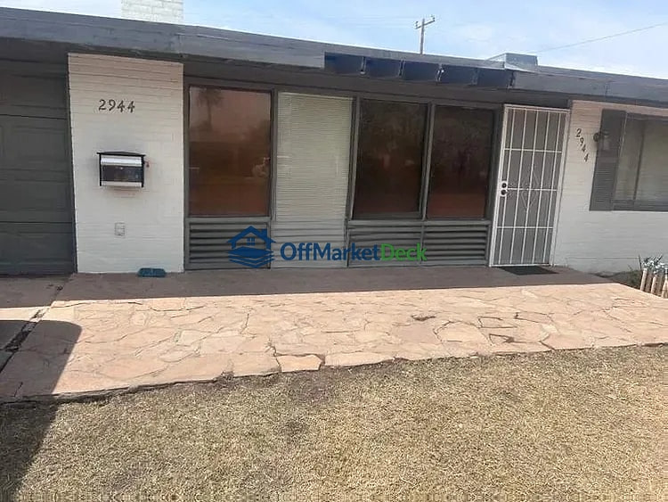 Off-market house in Phoenix, Arizona — 3 beds, 1 bath, $415,000 — photo 5 of 5