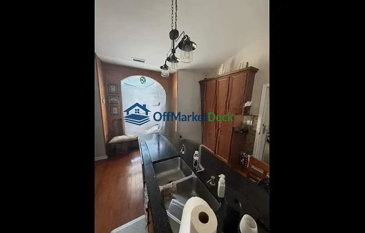 Off-market house in Cary, North Carolina — 3 beds, 2.5 baths, $369,900 — photo 4 of 5