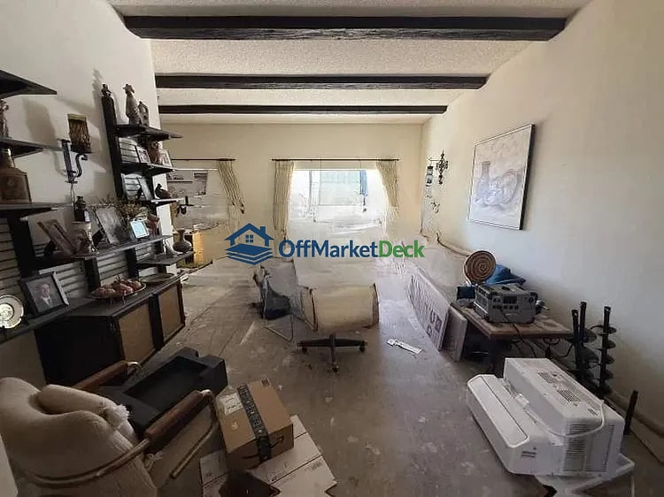 Off-market house in Sun City, Arizona — 2 beds, 2 baths, $163,500 — photo 3 of 5