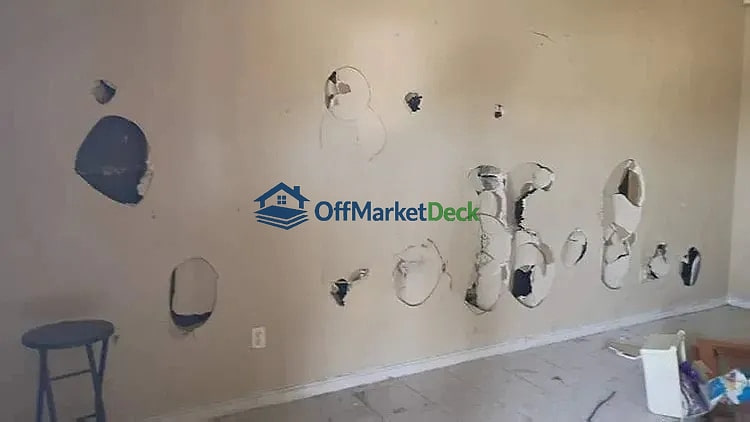 Off-market house in Augusta, Georgia — 4 beds, 2 baths, $59,000 — photo 2 of 5