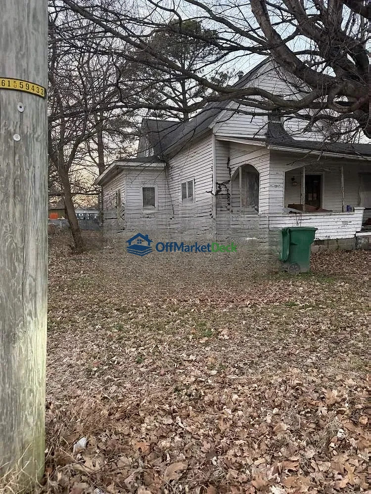 Off-market house in Barlow, Kentucky — 3 beds, 2 baths, $9,900 — photo 5 of 5