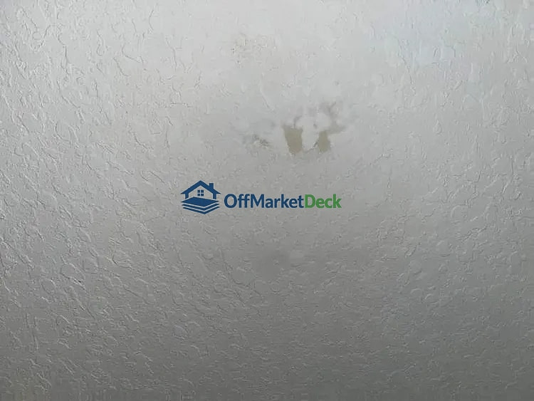 Off-market house in Jacksonville, Florida — 3 beds, 2 baths, $125,000 — photo 3 of 5