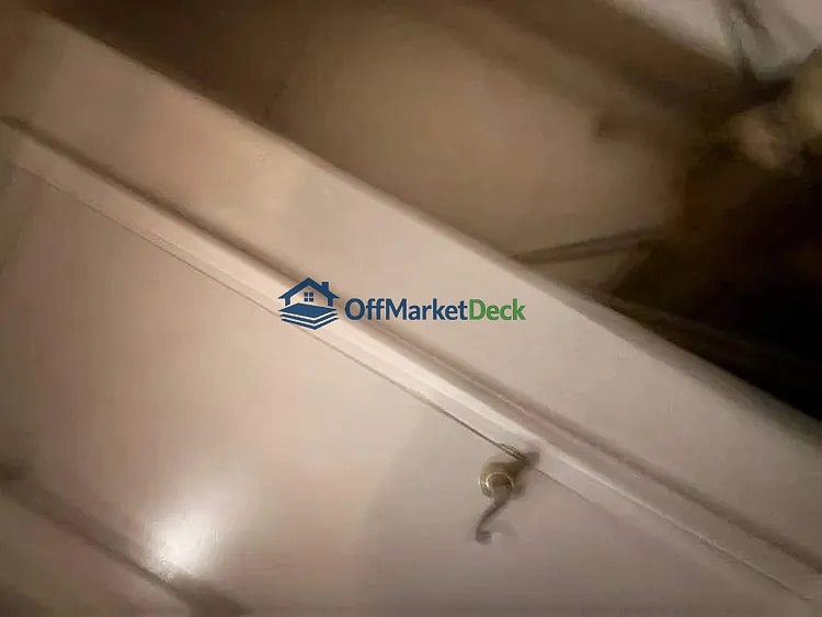 Off-market house in Carrollton, Texas — 3 beds, 2 baths, $260,000 — photo 5 of 5