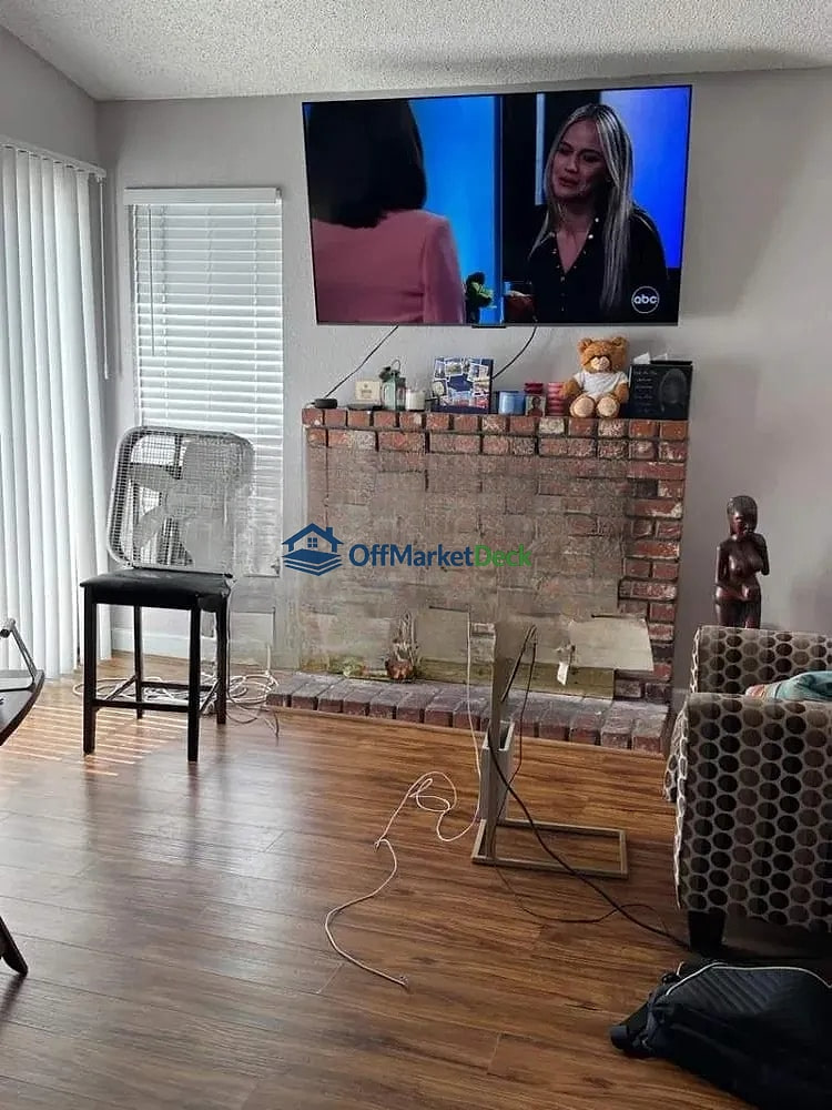 Off-market house in Antioch, California — 2 beds, 2 baths, $379,900 — photo 5 of 5
