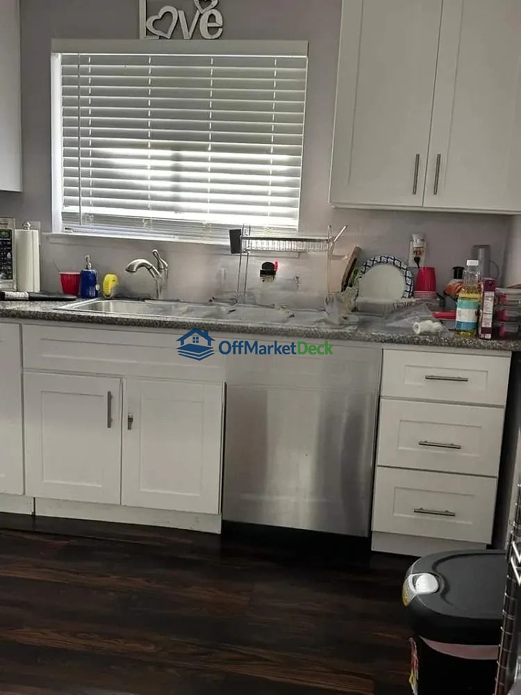 Off-market house in Antioch, California — 2 beds, 2 baths, $379,900 — photo 3 of 5