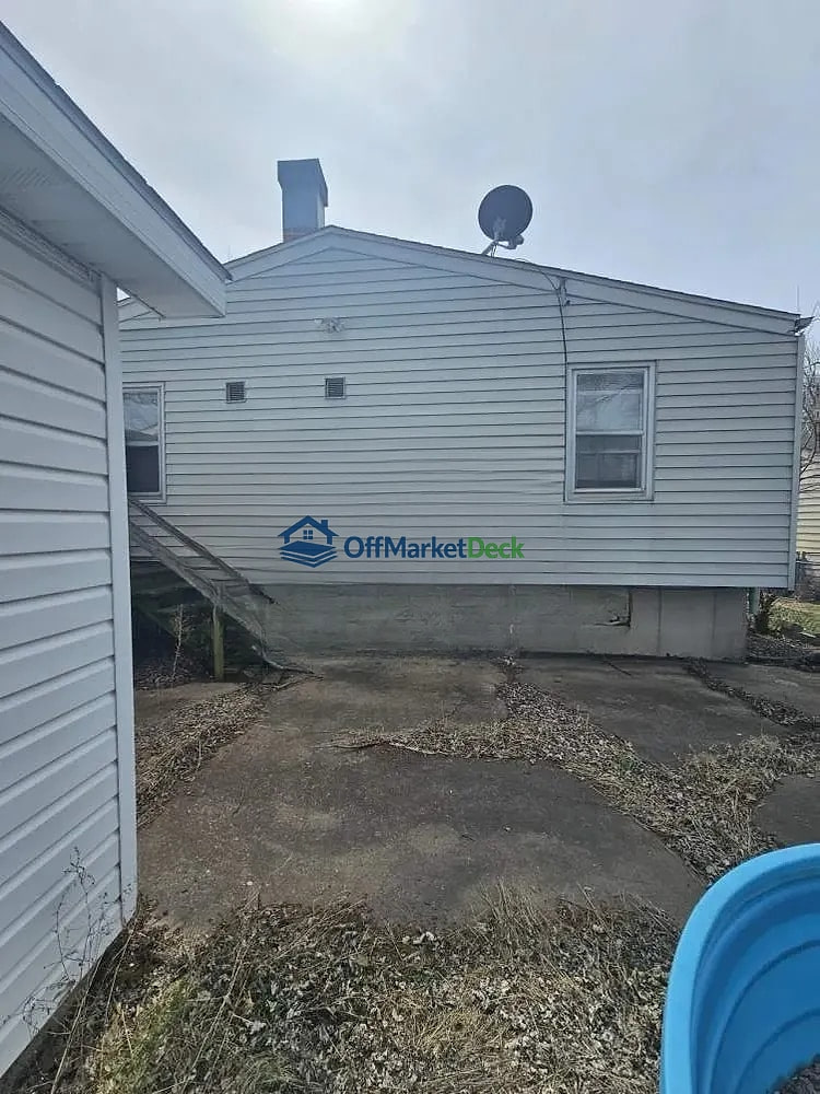 Off-market house in St. Louis, Missouri — 3 beds, 1 bath, $69,900 — photo 5 of 5