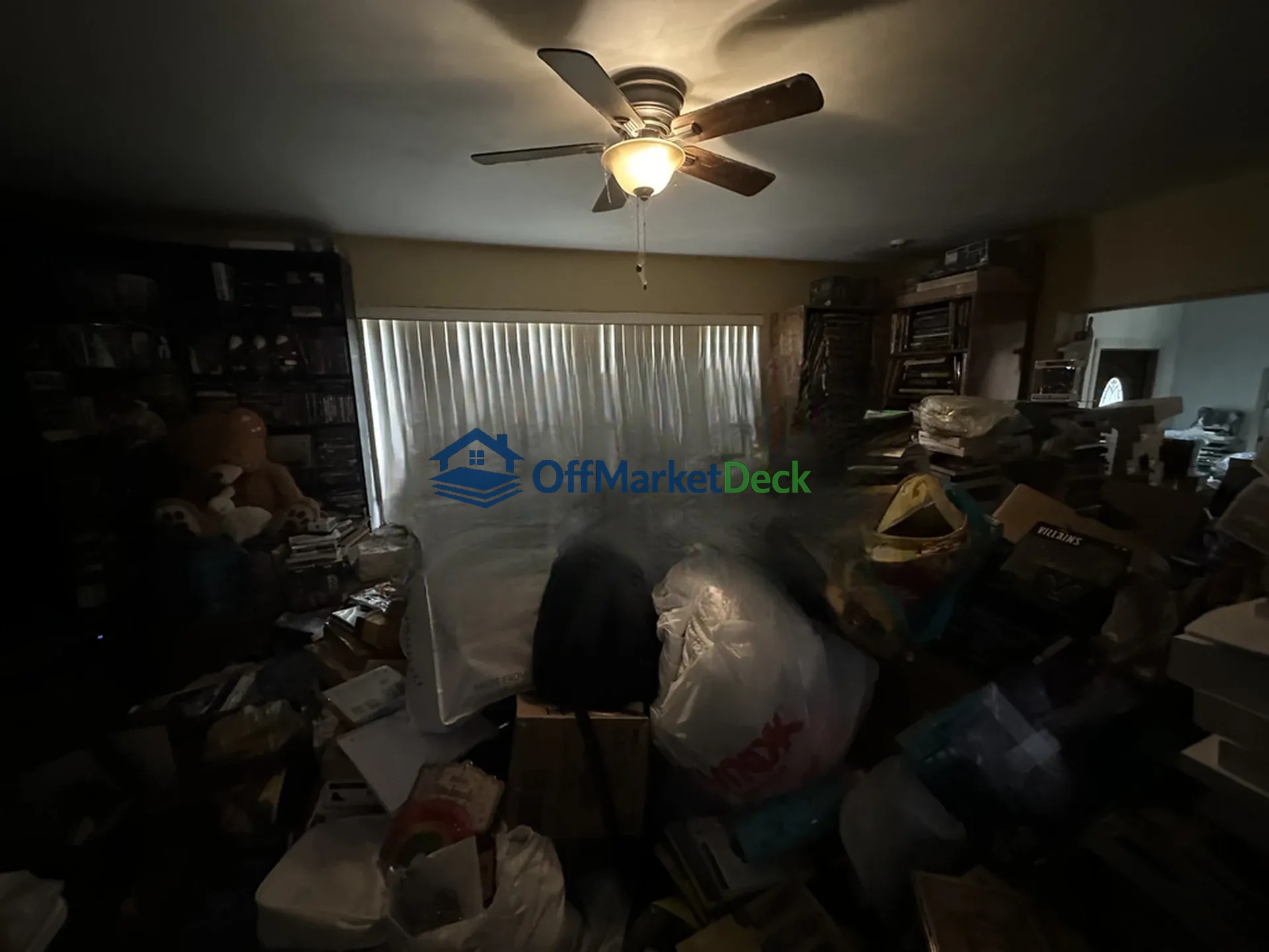 Off-market house in Miami, Florida — 3 beds, 2 baths, $749,900 — photo 6 of 8