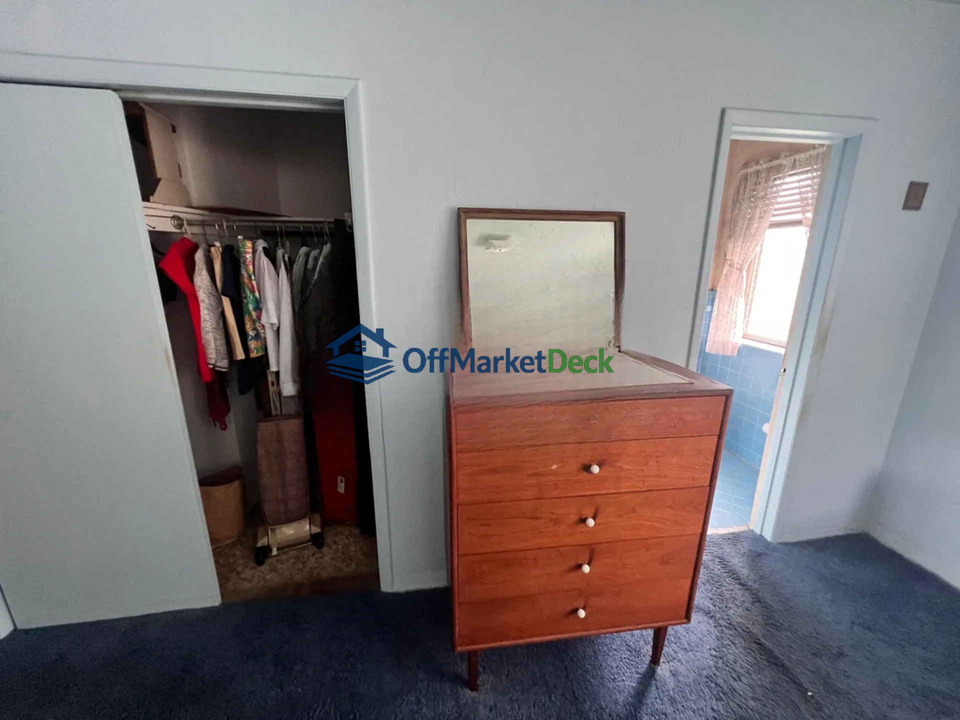 Off-market house in North Miami, Florida — 3 beds, 2 baths, $484,900 — photo 7 of 8