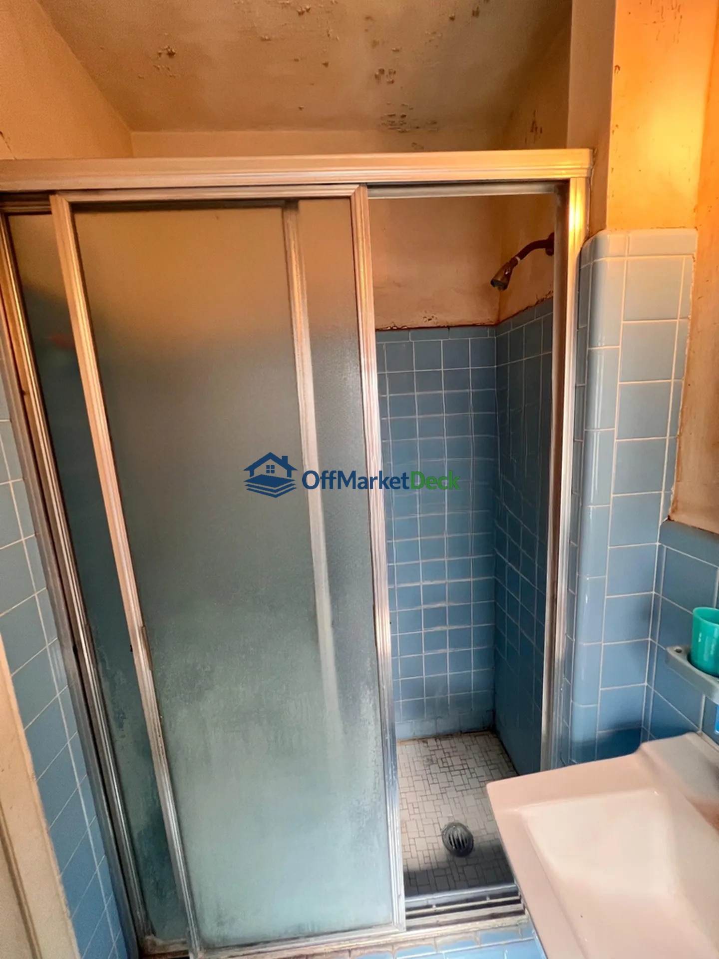 Off-market house in North Miami, Florida — 3 beds, 2 baths, $484,900 — photo 6 of 8