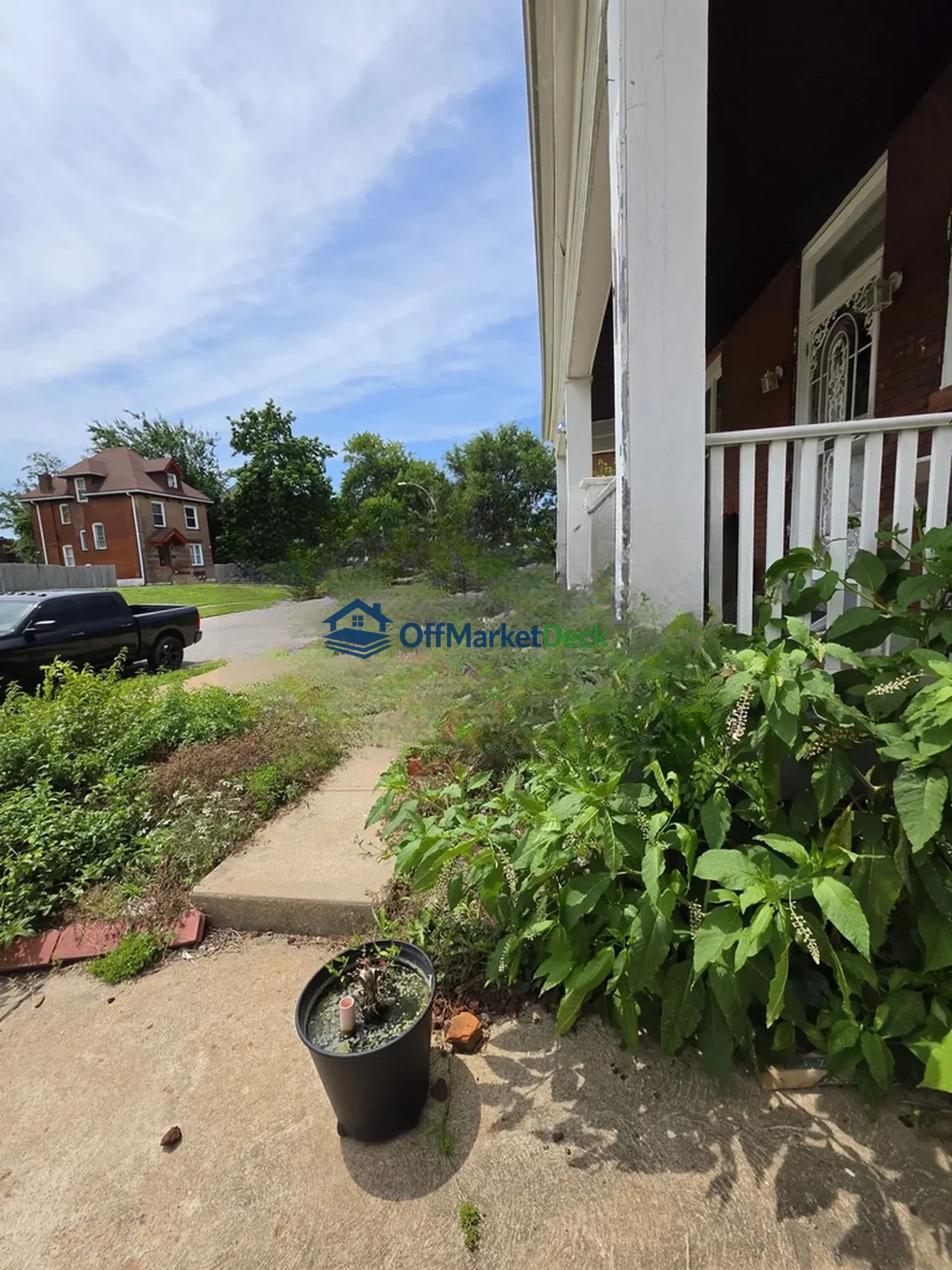 Off-market house in St. Louis, Missouri — 5 beds, 1.5 baths, $118,900 — photo 6 of 8