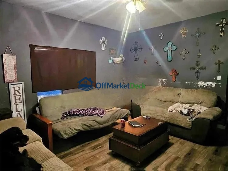 Off-market house in Earlsboro, Oklahoma — 3 beds, 1 bath, $42,000 — photo 5 of 5