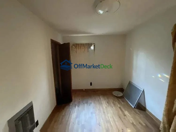 Off-market house in Grand Junction, Tennessee — 2 beds, 1 bath, $54,900 — photo 2 of 5