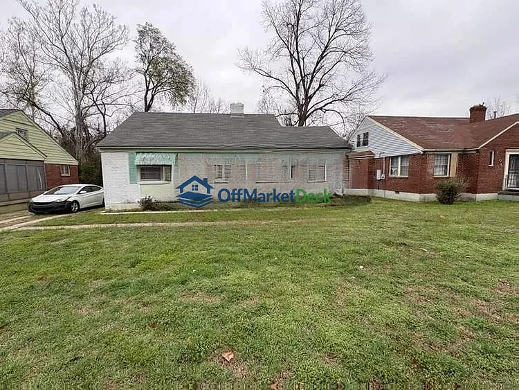 Off-market house in Memphis, Tennessee — 3 beds, 1 bath, $72,000 — photo 2 of 5