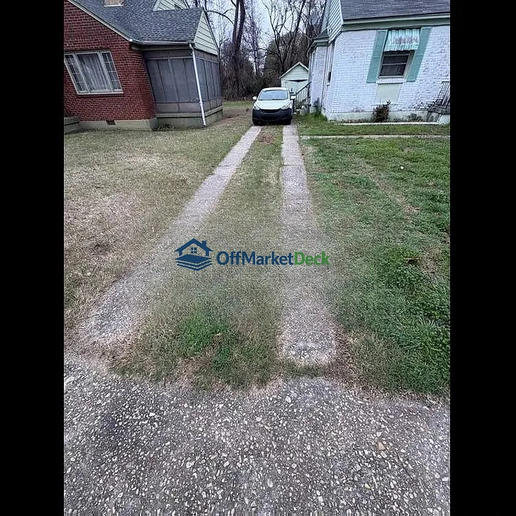 Off-market house in Memphis, Tennessee — 3 beds, 1 bath, $72,000 — photo 3 of 5
